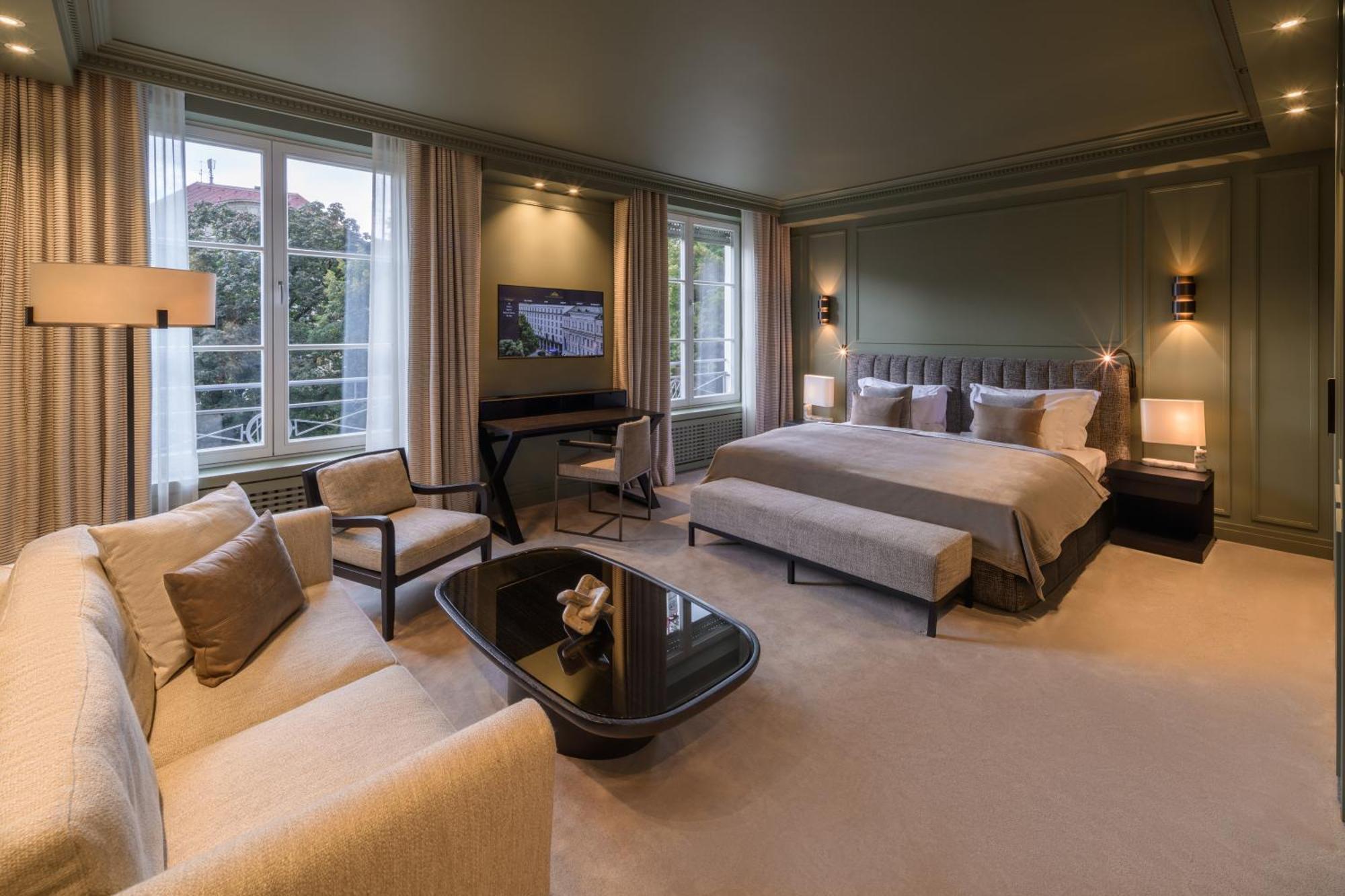 Bayerischer Hof Hotel 5*